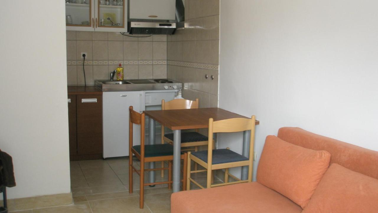 Guesthouse Marija Podstrana Exteriör bild